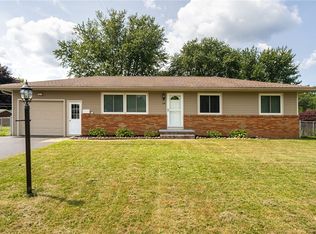 69 Landau Dr, Rochester, NY 14606