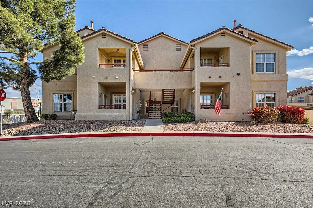 Building Photo - 520 Arrowhead Trl #1424