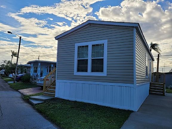 2nd image of 14300 66th St N #321