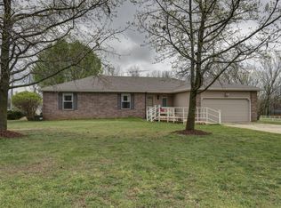8388 W Sunset Dr, Springfield, MO 65802