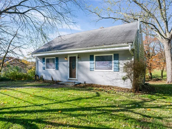 1615 Universal Rd, Pittsburgh, PA 15235