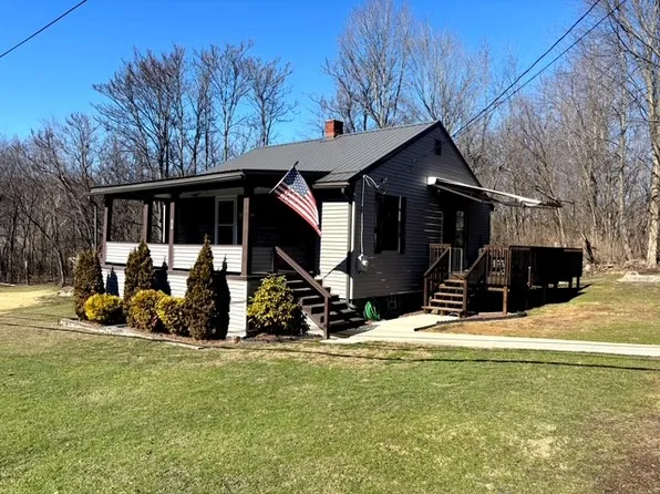 517 Three Mile Hl, Mount Pleasant, PA 15666