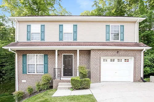 112 Township Ct Photo 1
