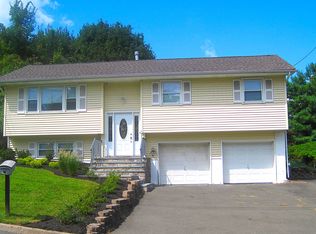 6 Frado Ct, Stony Pt, NY 10980