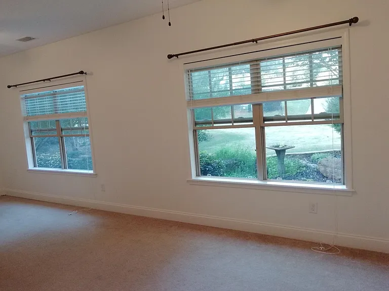 1030 Willowynd Way — Photo 3