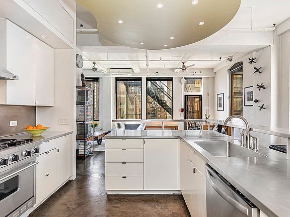 4th image of 116 W 29th St APT 12C