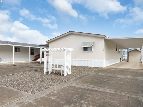 1000 E Central Ave Space 35, Sutherlin, OR 97479