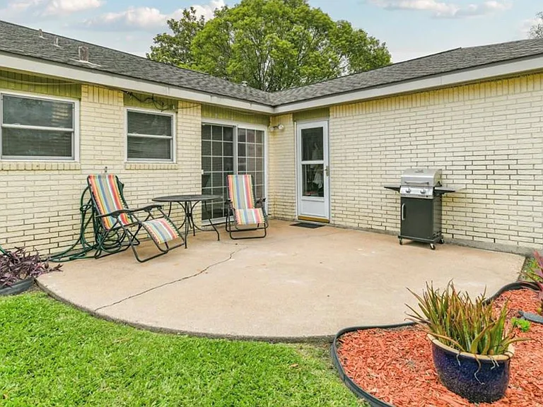 5018 Ash Ct — Photo 22
