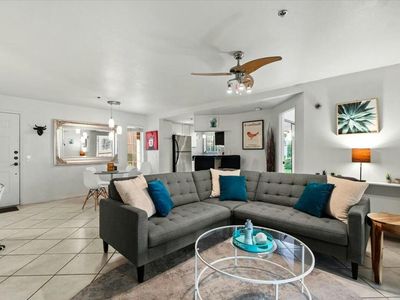 2700 Lawrence Crossley Rd #13, Palm Springs, CA, 92264