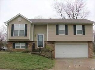 902 Daniel Dr, Collinsville, IL