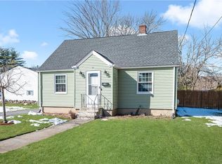 18 City View Pkwy, Johnston, RI 02919