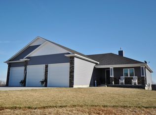 1889 Raymond Rd, Garland, NE 68360