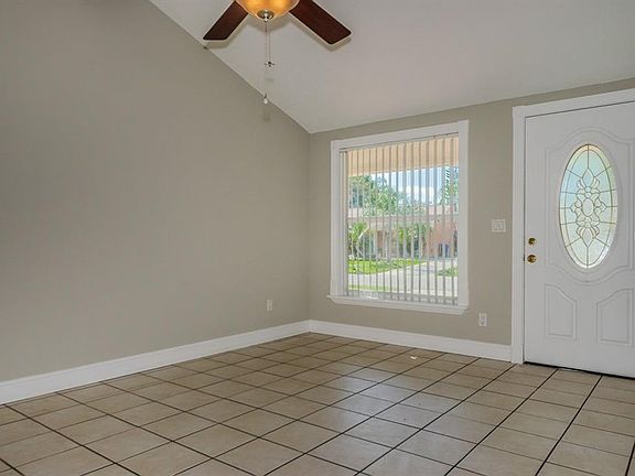 3rd image of 3209 Sandspur Dr