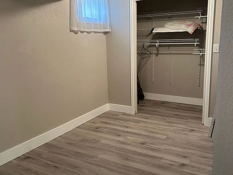 1309 Avenue E — Photo 10