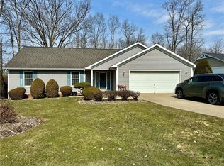 211 W Windridge Rd, Greenville, PA 16125