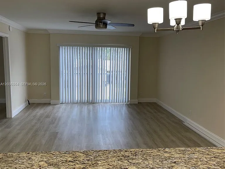 5911 NE 14th Ln #205S — Photo 6