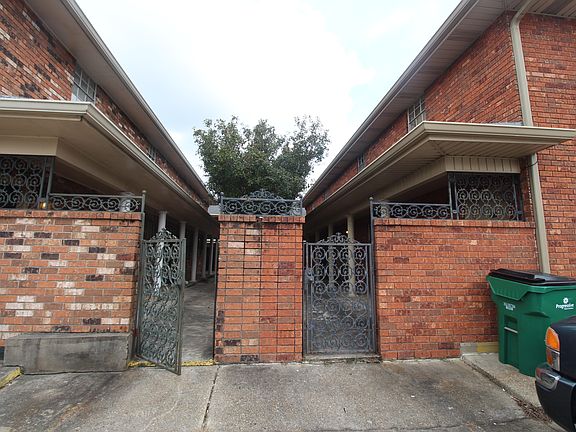 4th image of 213 W Esplanade Ave