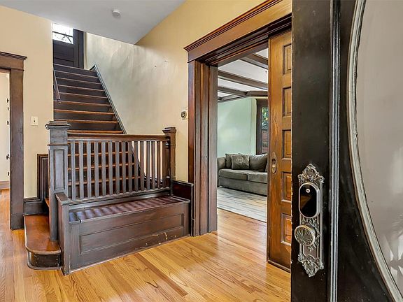 5th image of 6925 Amherst Ave