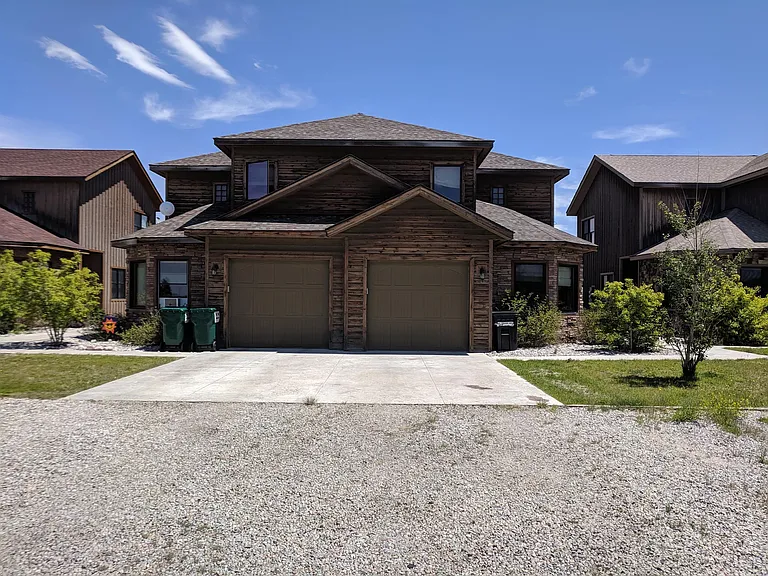 125 Mulligan Ln #1 — Photo 32
