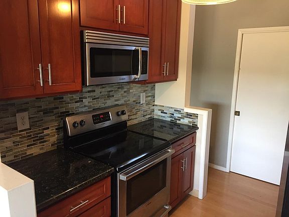 2nd image of 3374 La Mesa Dr