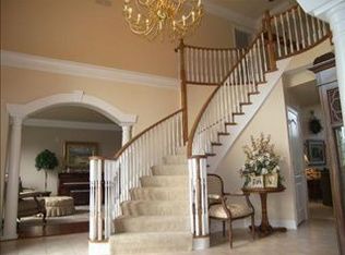 405 Heights Dr, Gibsonia, PA
