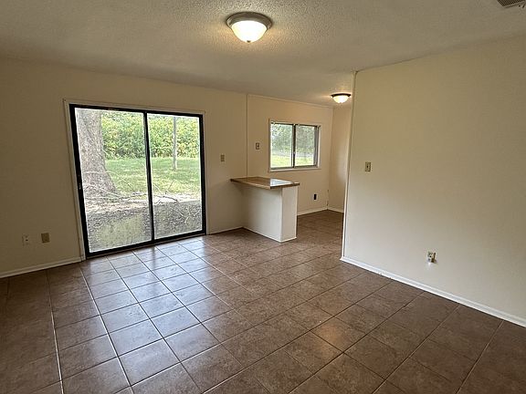 3rd image of 1308 Wendy Linda Dr