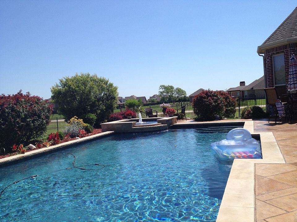 2nd image of 2020 Chatfield Ln