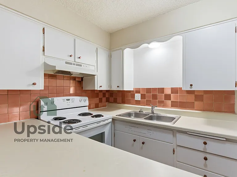 217 E Sinto Ave #2 — Photo 7