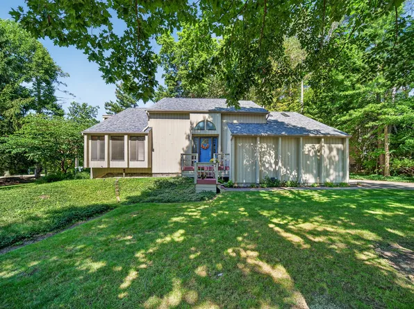 6550 Pheasant Run Blvd, Fairview, PA 16415