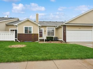9508 Ironwood Ln, Johnston, IA 50131