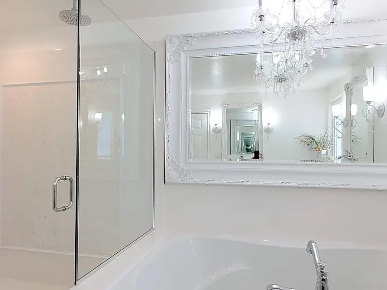 4522 W Carriage Ln — Photo 6