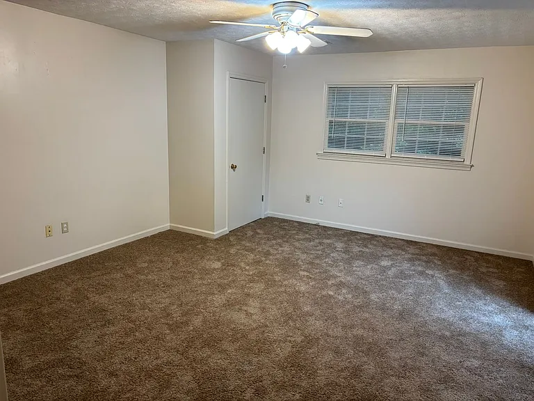 468 Bowen Blvd — Photo 8
