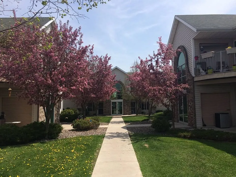 2 bed, 1050 sqft, $1,125 — Photo 3