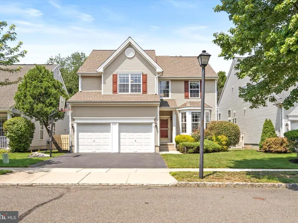 6 Belmont Dr, Robbinsville, NJ 08691