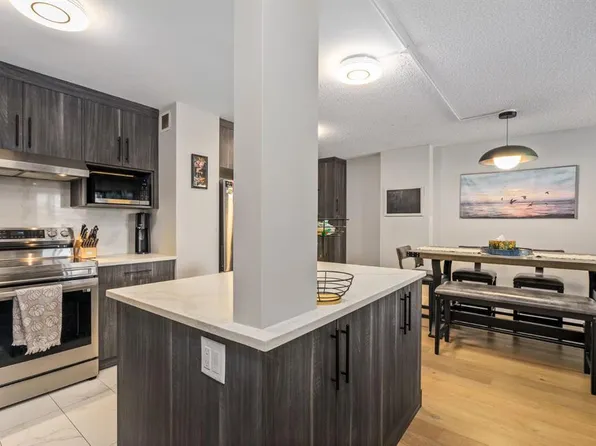 1001 N 13th Ave SW #940, Calgary, AB T2R 0L5