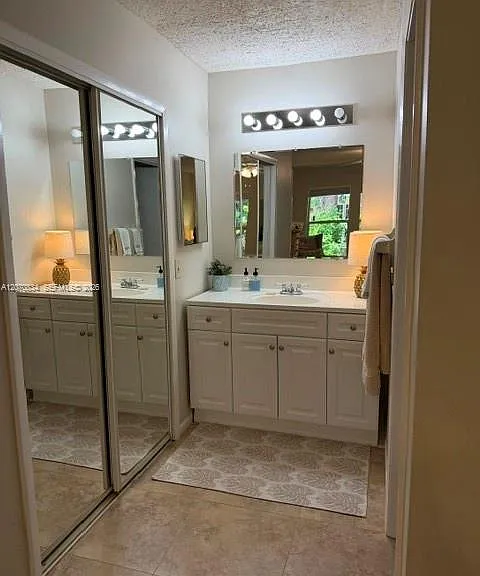 8187 SE Fox Hill Pl — Photo 16