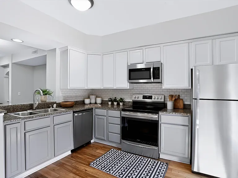 219 N New Jersey St #219D — Photo 10