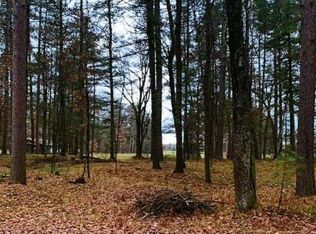 N16629 Shoreline Dr, Pembine, WI 54156