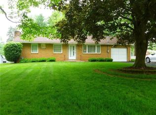 110 Arrowhead Dr, Beaver Falls, PA 15010