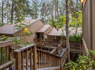 126 Treehill Loop, Eugene, OR 97405