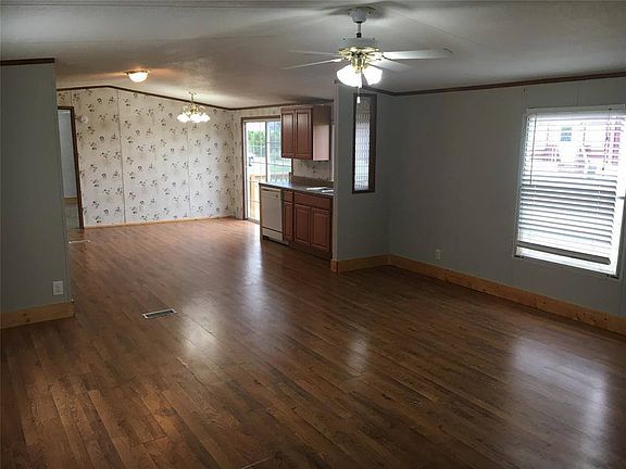 2nd image of 133 Shirley Ct