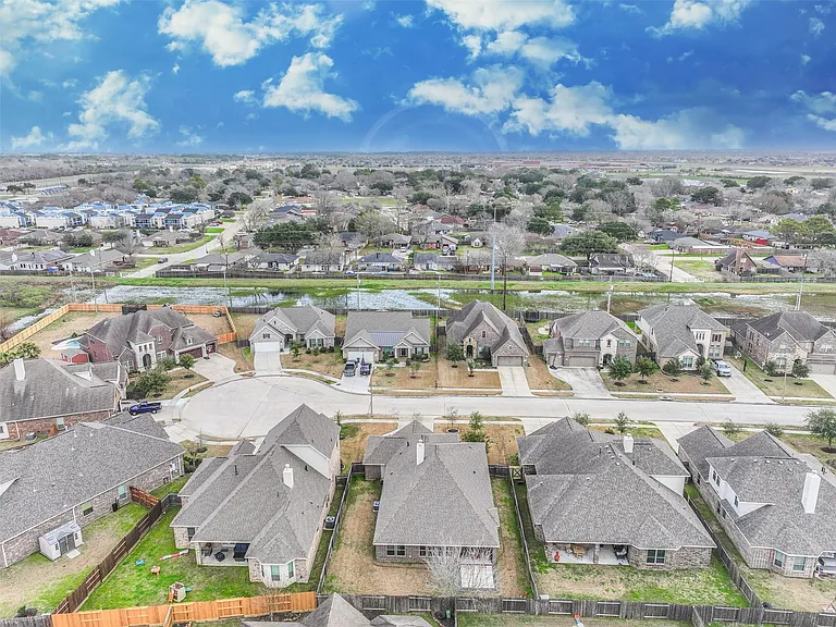 1316 Graham Trace Ln — Photo 32