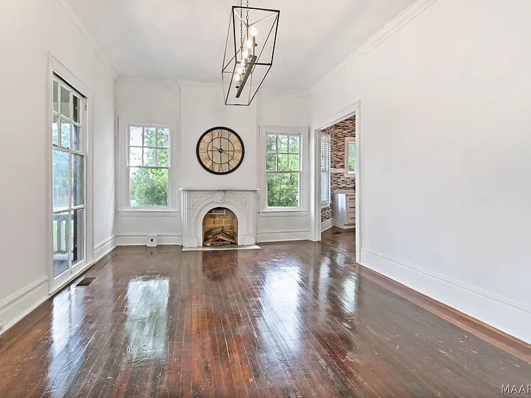 264 E Fairview Ave — Photo 20