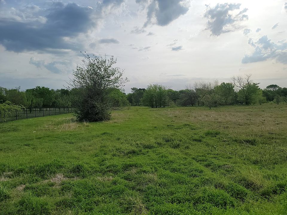 2nd image of 1022 Shadow Lakes Dr
