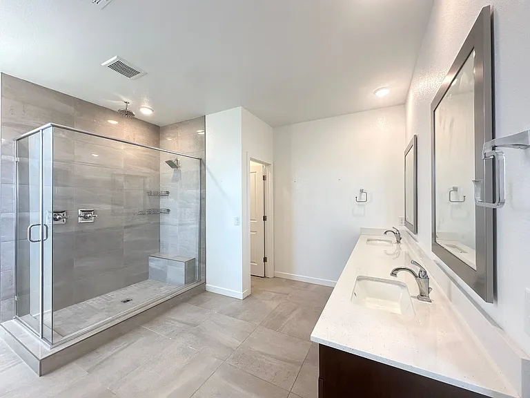 513 Monarch Ridge Ct — Photo 17