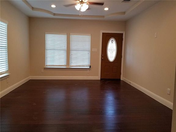 4th image of 2901 S Denley Dr