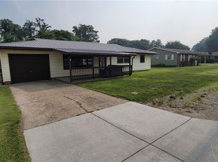 2309 Rockland Ave, Belpre, OH 45714