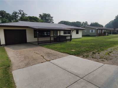 2309 Rockland Ave, Belpre, OH, 45714