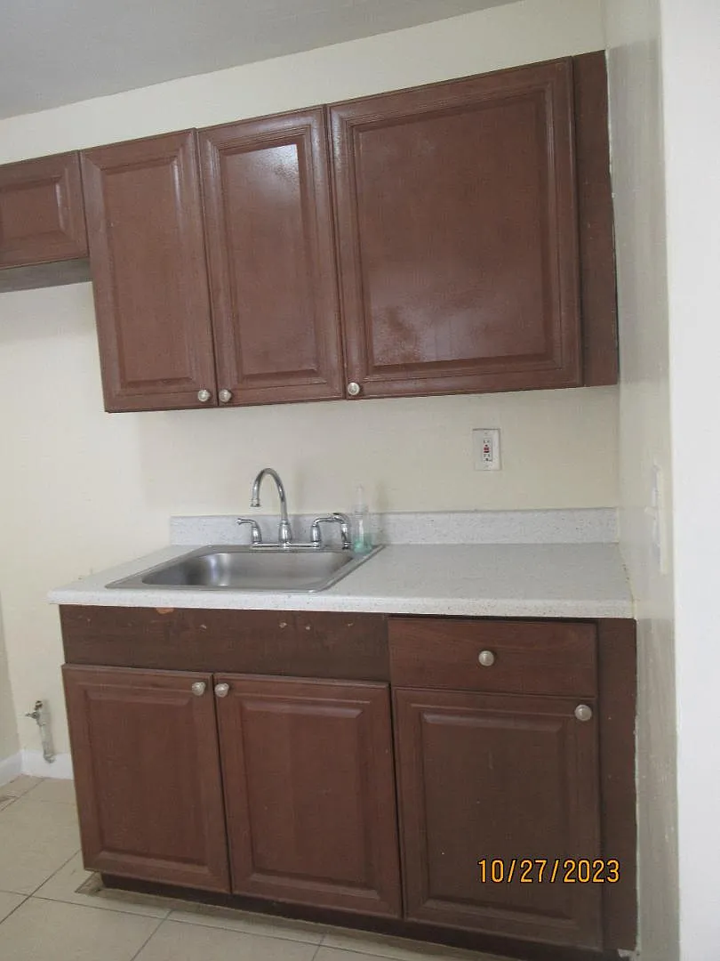 2325 Madison St #1 - Unit 1 — Photo 4