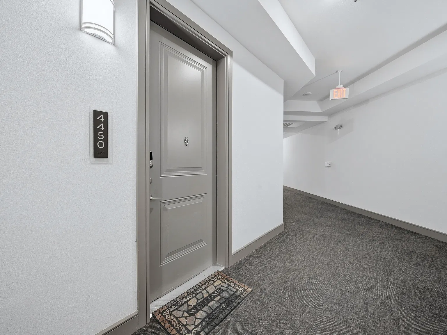 1 bed, 835 sqft, $1,800 — Photo 2
